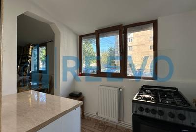 Apartament cu 2 camere semidecomandat, mobilat în Narcisa - 15
