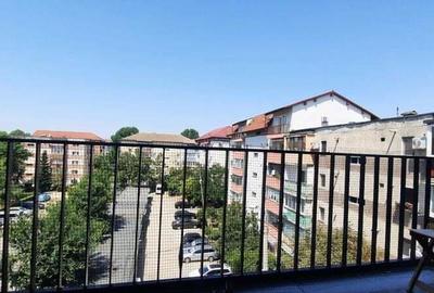 Apartament cu 3 camere decomandat în Aradului - 14