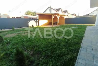 Casă cu Teren 336 Mp în Central - 2