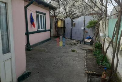 Casa 4 camere, toate utilitatile, teren 220 mp, Chercea - 1