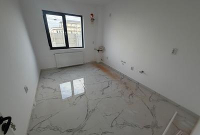 Duplex cu 4 camere cu Canalizare în Central - 14