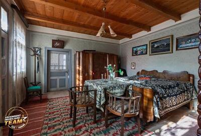 FILM! Casa si anexe, pe domeniu de 6.221mp,  livada pomi fructiferi, Lemnia, Cov - 3