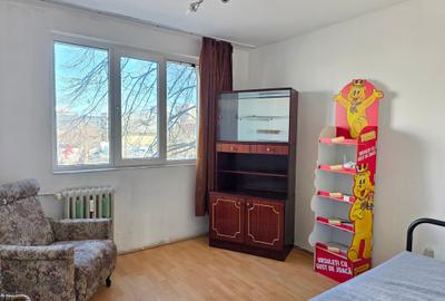 Apartament cu 4 camere decomandat în Titan - 6