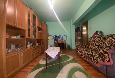 Apartament cu 4 camere decomandat în Central - 2
