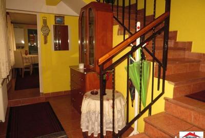 Casa cu etaj zona Functionarilor 155000 Euro ( ID 21631 ) - 3