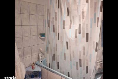 Casă cu 3 camere cu Teren 180 Mp în Calea București - 2