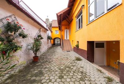Casa pretabila: rezidential/ comercial/ servicii/investitional,Central,Fagaras - 23