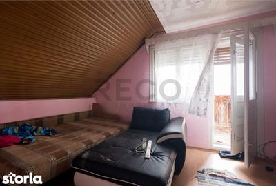 Casă cu 5 camere cu Teren 500 Mp în Oșorhei - 9