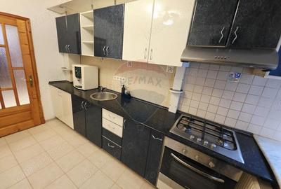 Apartament cu 4 camere de vanzare in zona Calea Romanului - 1
