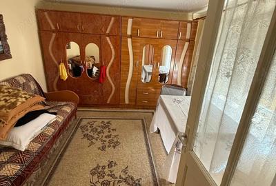 Casa de vanzare cu teren 922 mp Tecuci - 2