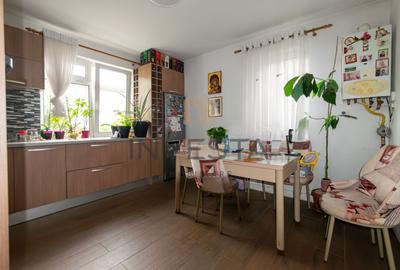 DE VANZARE CASA CU 4 CAMERE BUNA ZIUA - 6