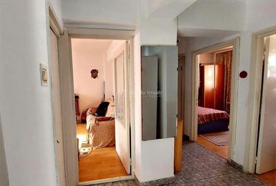 Apartament cu 3 camere decomandat în Piața - 5