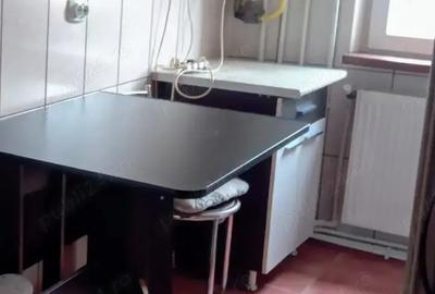 Apartament 2 camere ,etajul 2,zona Micro 15 - 7