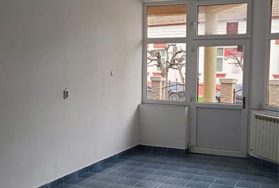 Spațiu comercial, de 30 mp, în Exterior Vest - 4