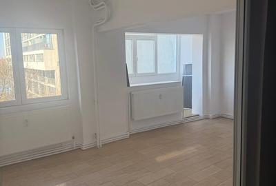 Apartament cu 3 camere decomandat în Colentina - 6