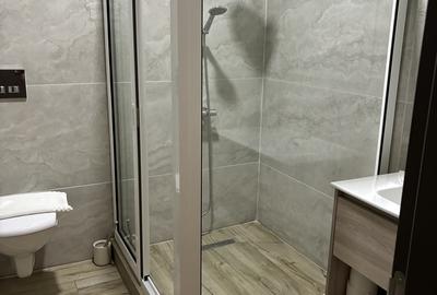 Spațiu comercial, de 2,200 mp, în Central - 4