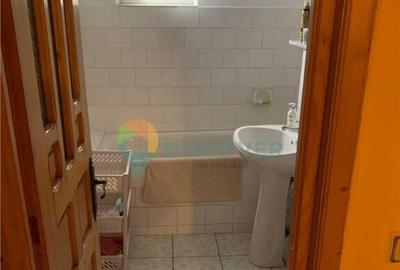 APARTAMENT CU 3 CAMERE , ZONA BICAZ, BACAU, 300 - 4