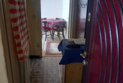 Apartament cu 2 camere nedecomandat în Decebal