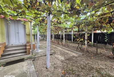 Casă cu 4 camere cu Teren 930 Mp în Central - 2