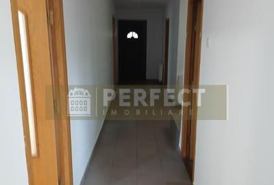 Casa str.Buna Vestire AN 2007 Pret 200.000 NEGOCIABIL - 36