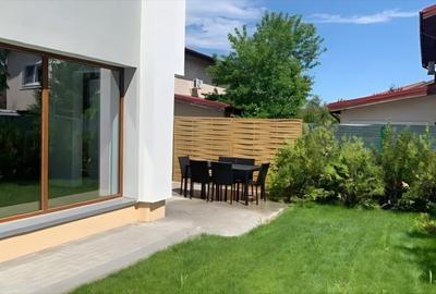 Casă individuală cu 4 camere cu Canalizare în Central - 2