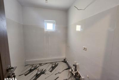 Apartament cu 3 camere decomandat în Șerbănești - 5