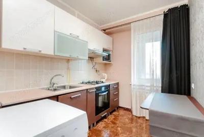 Garsonieră decomandată în Cișmigiu