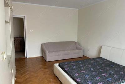 Apartament cu 3 camere decomandat, mobilat în Central - 13
