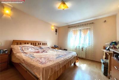 Casă cu 4 camere cu Teren 174 Mp în Central - 7