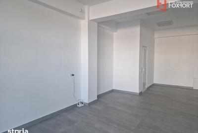 Spațiu comercial, de 53 mp, în Central - 3