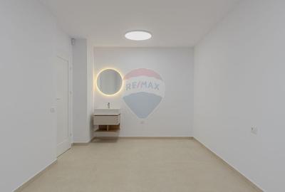 Apartament cu 9 camere decomandat în Astra - 11