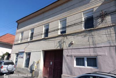 Casa de vanzare in Reghin zona centrala. - 11