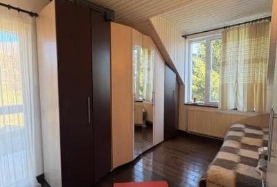 Casă cu 5 camere cu Teren 1500 Mp în Central - 10
