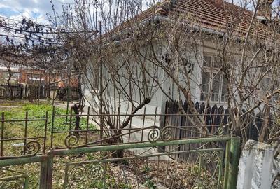 Casă cu 3 camere în Central - 8