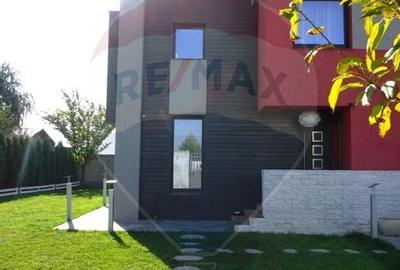 Casa  Vila cu 4 camere de inchiriat Cernica langa padure - 1