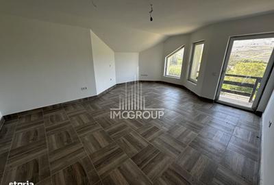 Casă cu 4 camere în Sub Coastă - 14