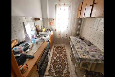 Apartament cu 3 camere semidecomandat în Letea - 3
