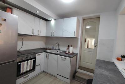 Duplex cu 7 camere cu Canalizare în Central - 14
