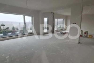 Casă cu 4 camere cu Teren 490 Mp în Central - 2