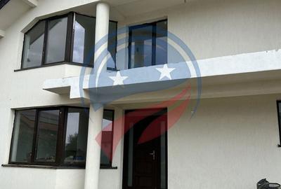 Casă cu 5 camere cu Teren 511 Mp în Malu Mare - 2