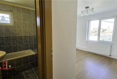 Apartament cu 4 camere decomandat în Central - 3