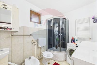 Hala, teren 5000 mp si casa in Potlogi- 38 km pana in Bucuresti - 22
