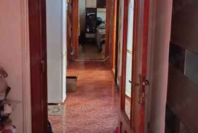 Apartament 4 camere decomandat - 1