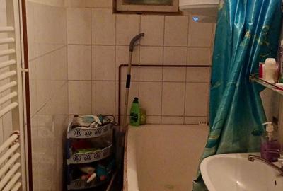 Apartament cu 3 camere semidecomandat în Central - 1