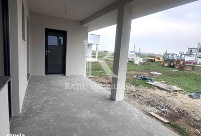 Casă cu 4 camere în Sântandrei - 2