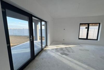 Casa Santandrei, 167 000 E (neg). Comision 0. - 11