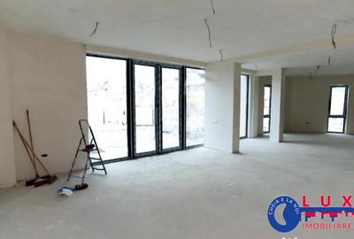 Spațiu comercial, de 69 mp, în Central - 9