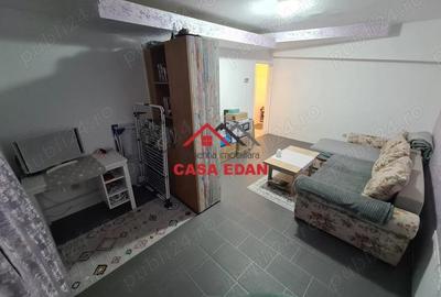 Casă cu 3 camere decomandat în Central - 4