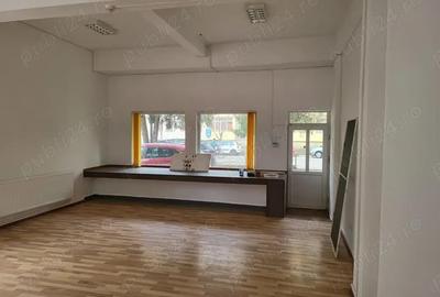 Spațiu comercial, de 20 mp, în Central - 8