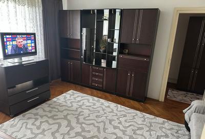 Apartament cu 2 camere semidecomandat în Calea București - 1